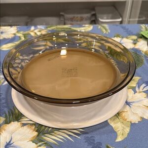 Pyrex Amber Glass pie plate 209